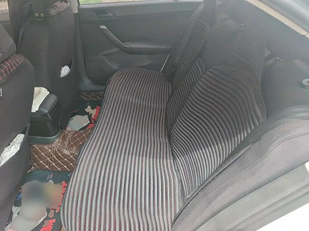 Volkswagen Santana — миниатюра 15