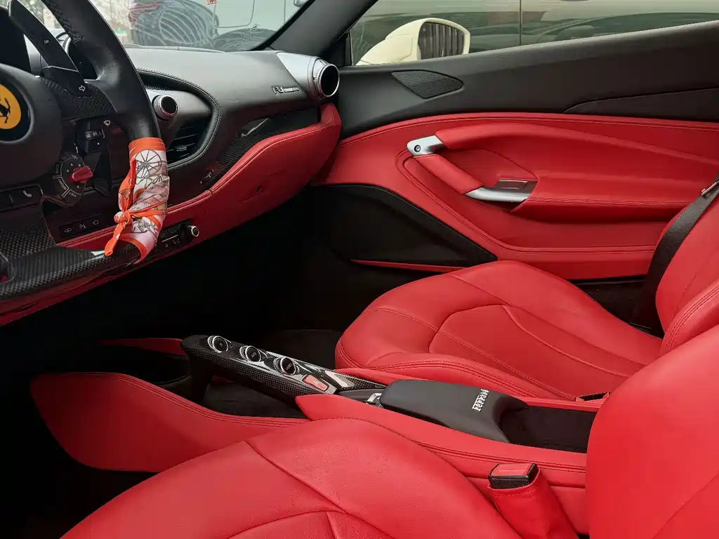 Ferrari F8 — миниатюра 4