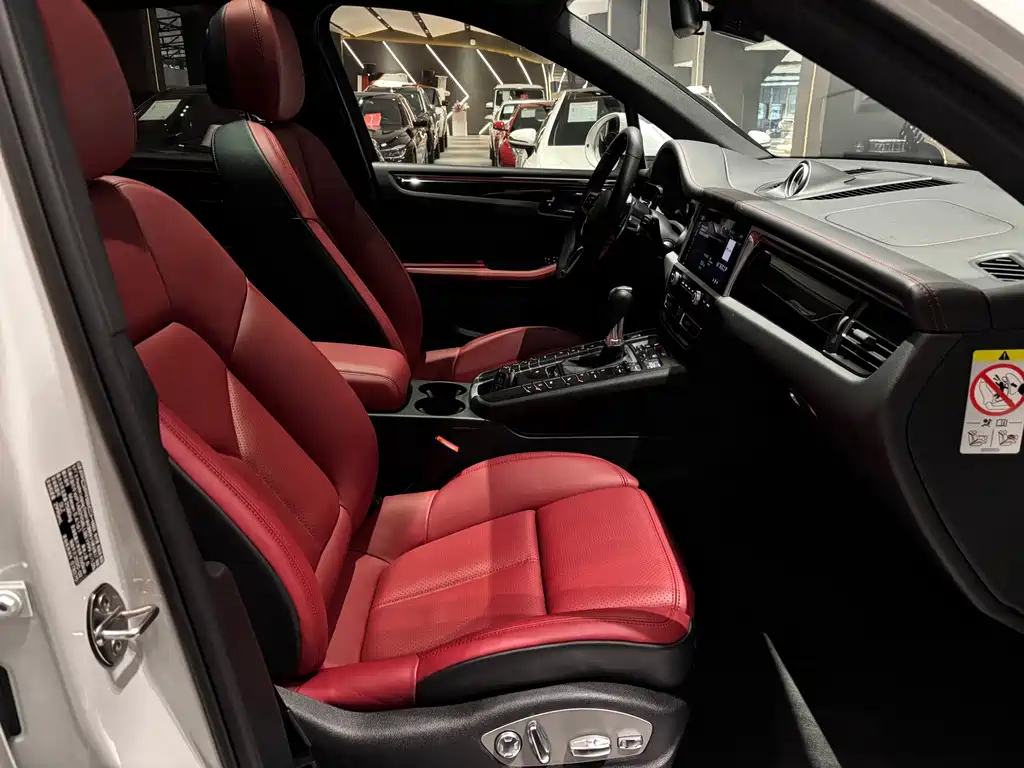 Porsche Macan — миниатюра 17