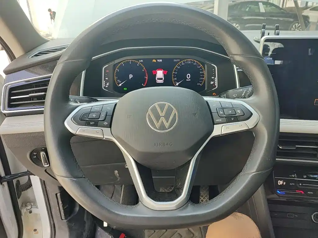 Volkswagen Tiguan L — миниатюра 11