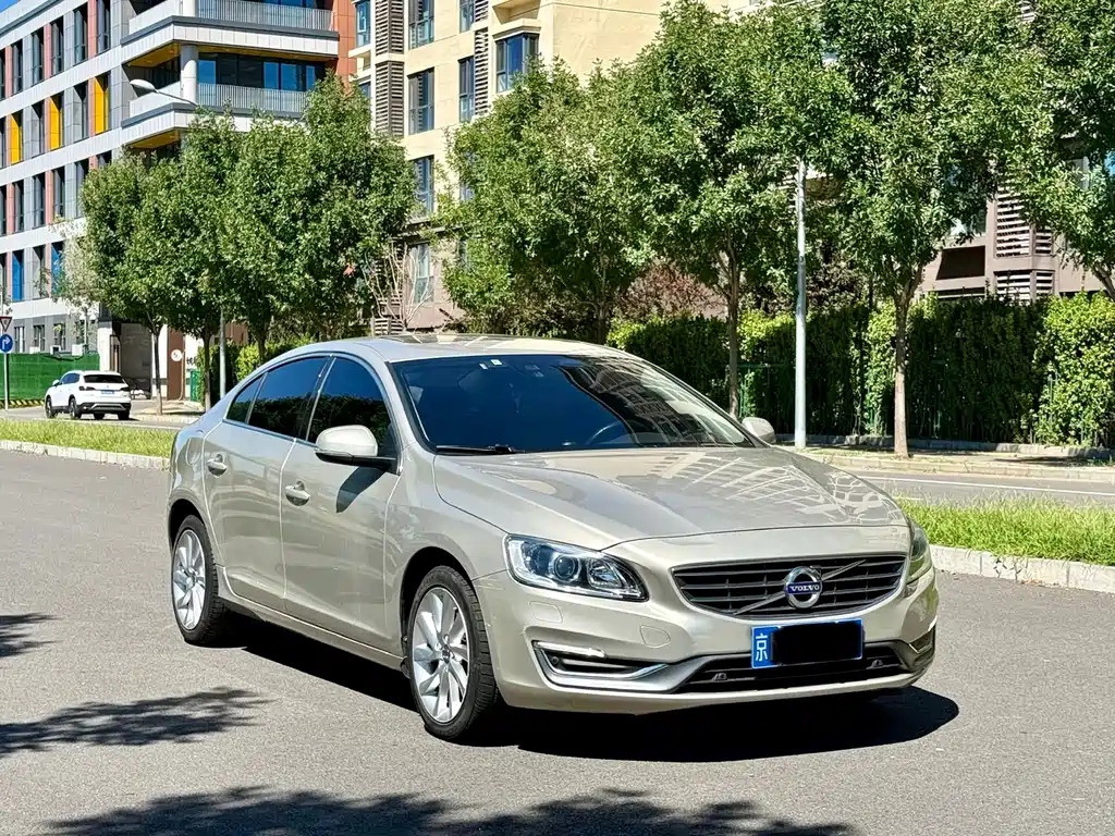Volvo S60