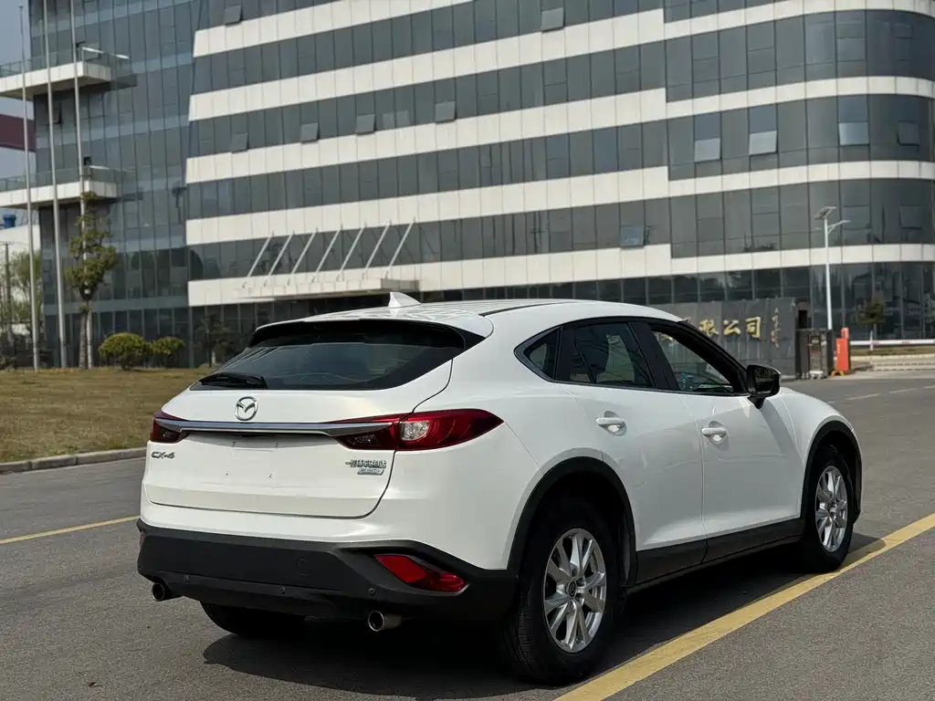 MAZDA CX 4