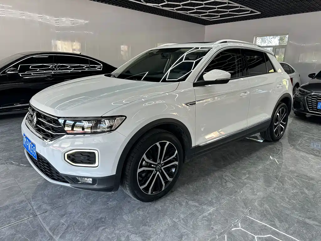 Volkswagen T-Roc — миниатюра 2
