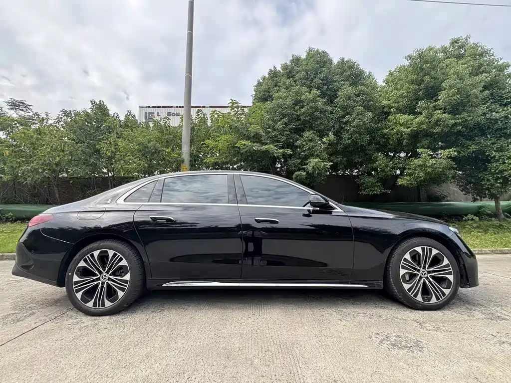 Mercedes-Benz E-Class New Energy — миниатюра 15