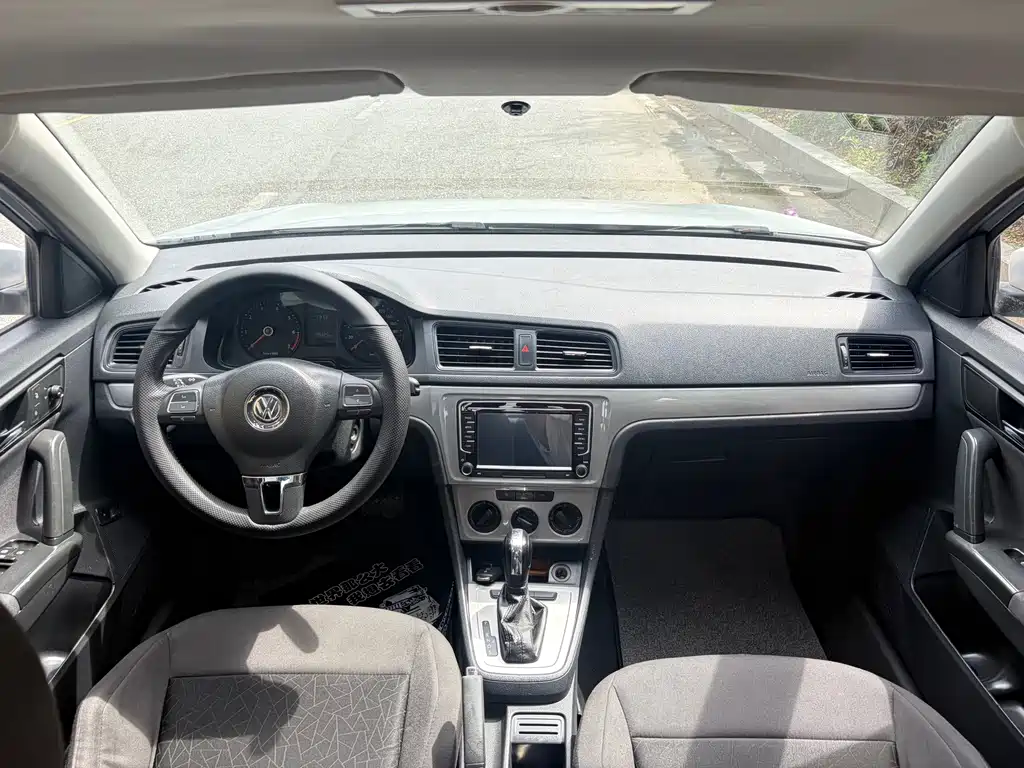 Volkswagen Lavida — миниатюра 10