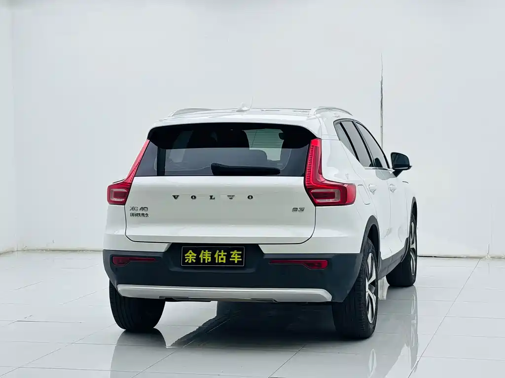 Volvo XC40 — миниатюра 7