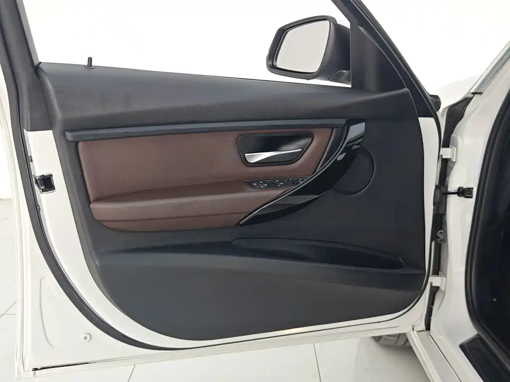 BMW 3 Series — миниатюра 29