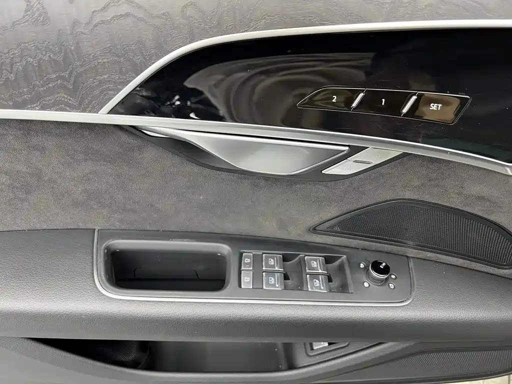 Audi A8 — миниатюра 18