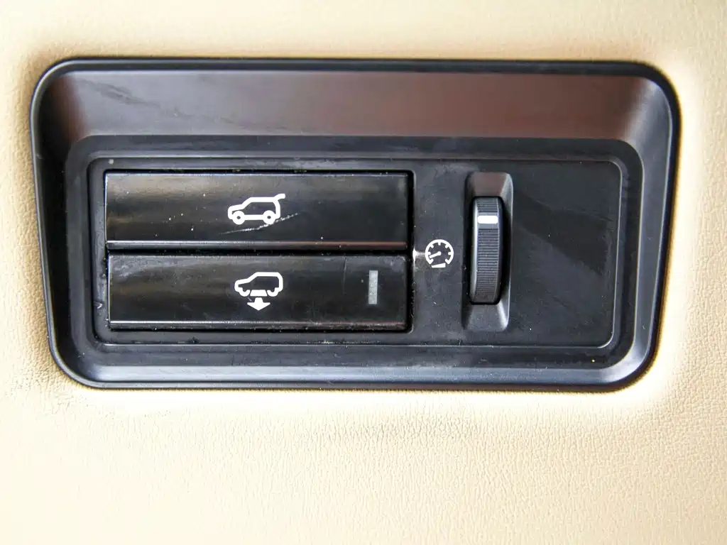 Land Rover Sport — миниатюра 14