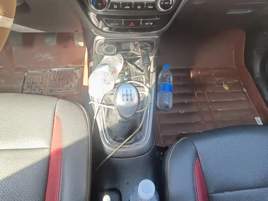 Changan CS15 — миниатюра 16
