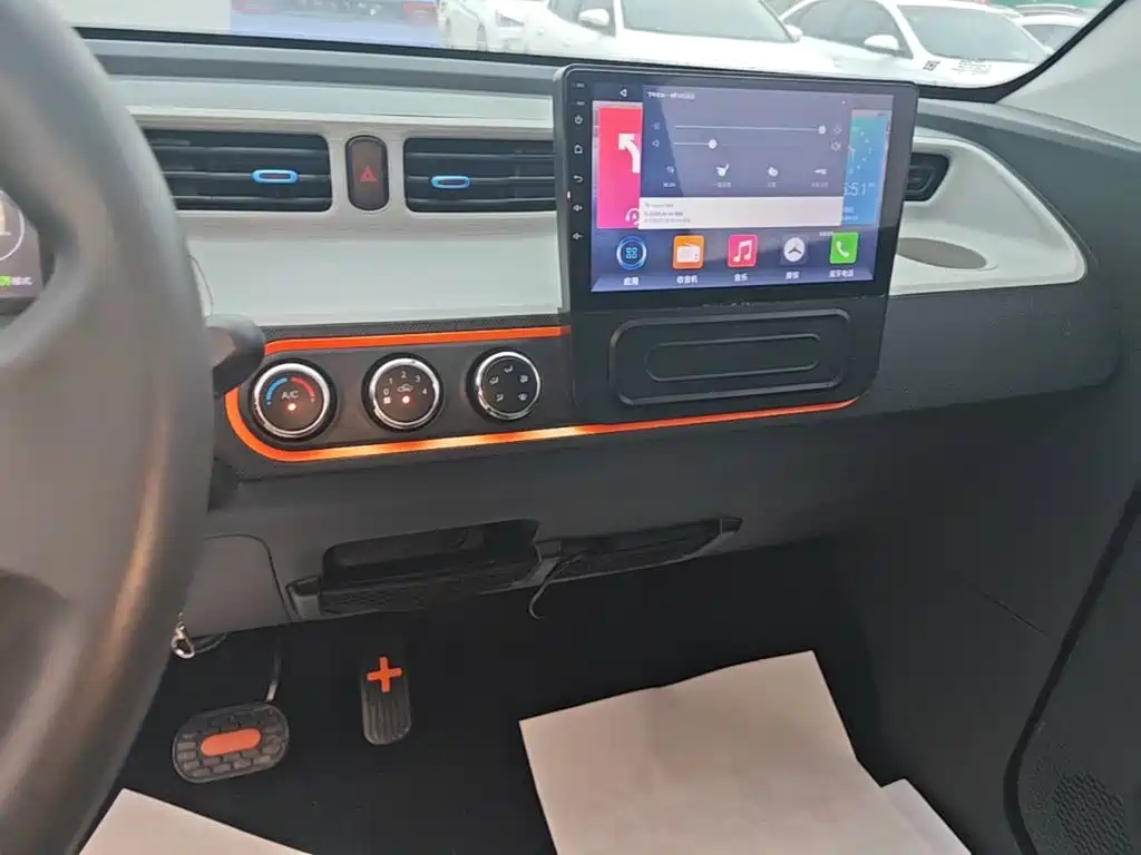 Wuling MINIEV — миниатюра 13