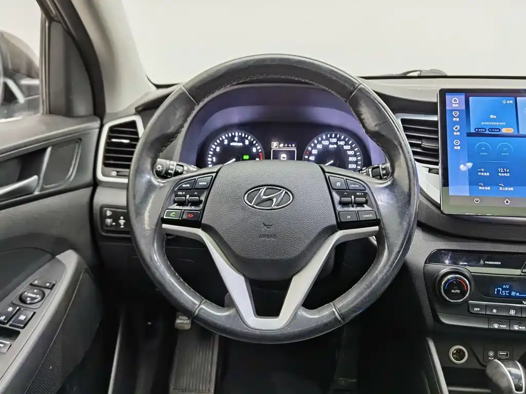 Hyundai Tucson — миниатюра 11