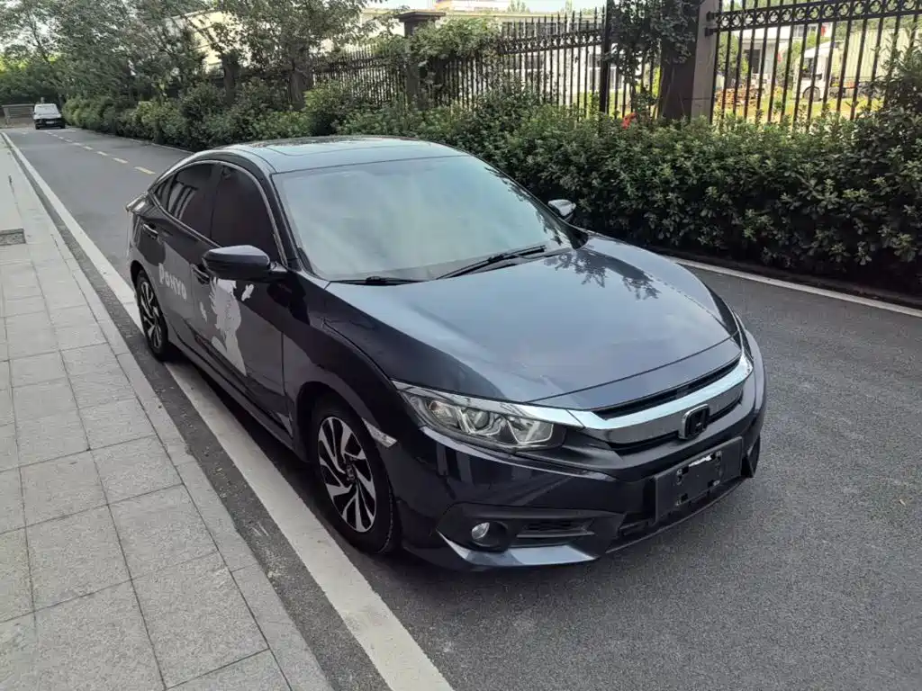 Honda Civic — миниатюра 4