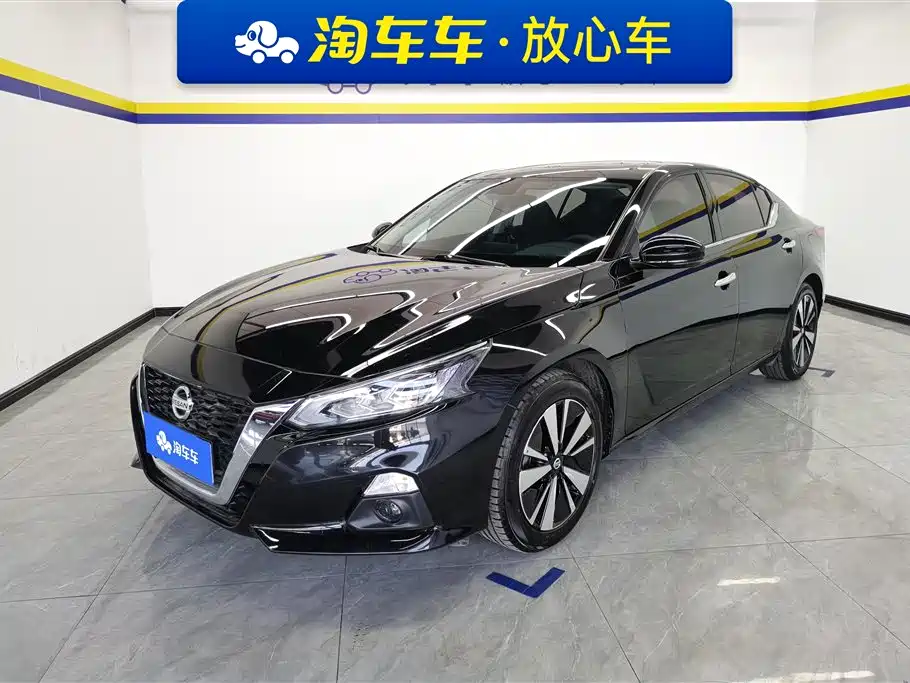 Nissan Teana 2022