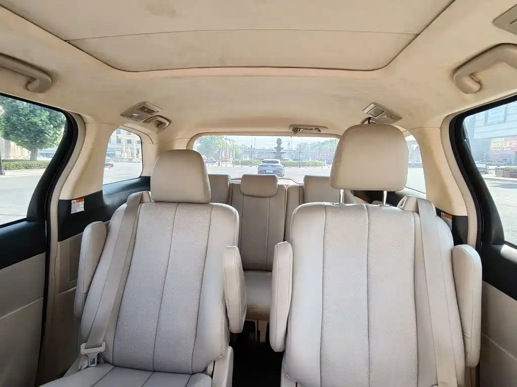 Toyota Previa — миниатюра 19