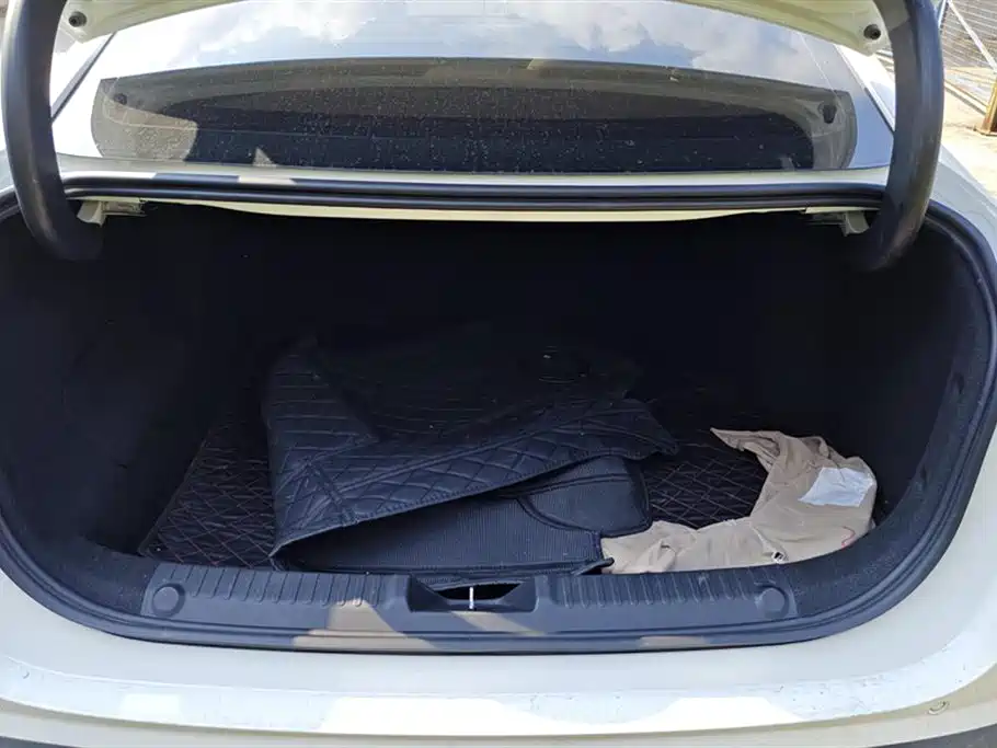 GEELY GALAXY GALAXY L6