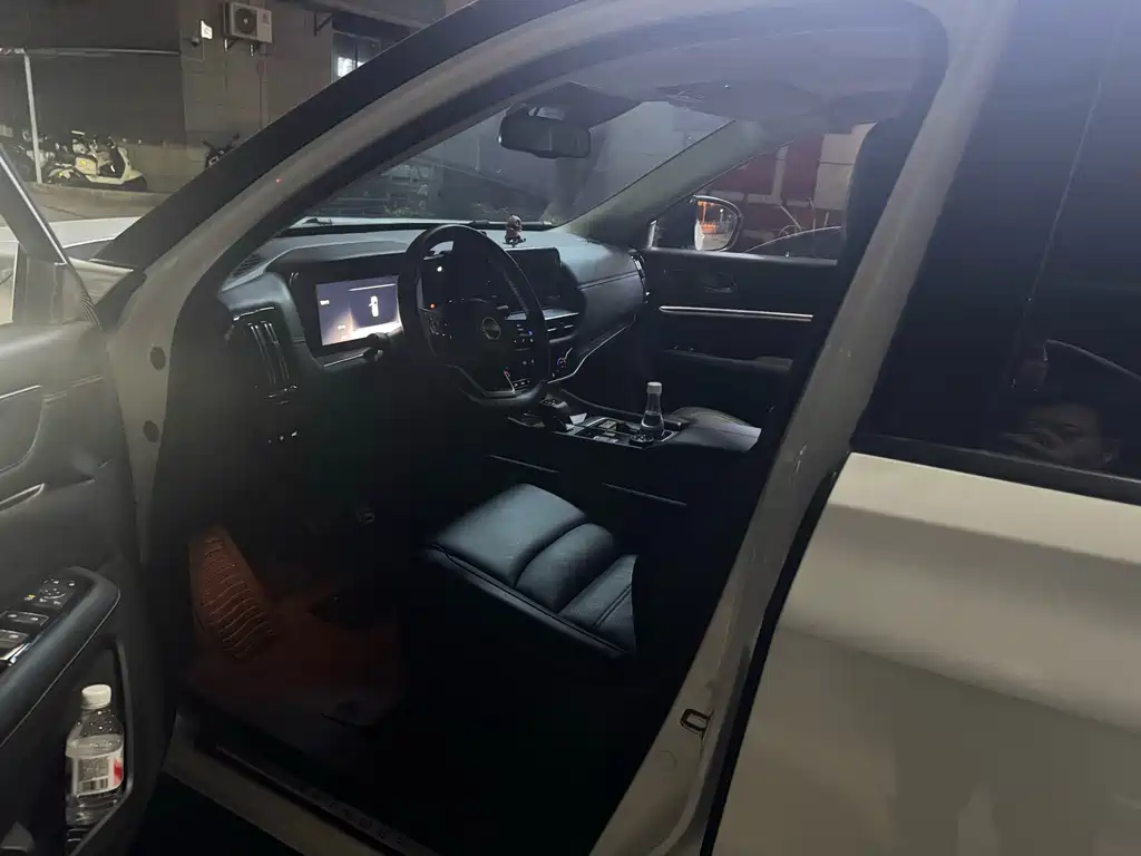 Nissan Teramont — миниатюра 4
