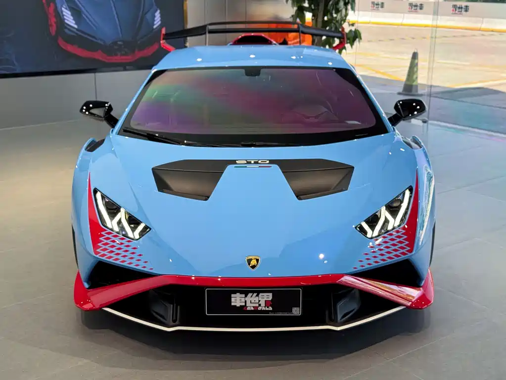 LAMBORGHINI HURACÁN