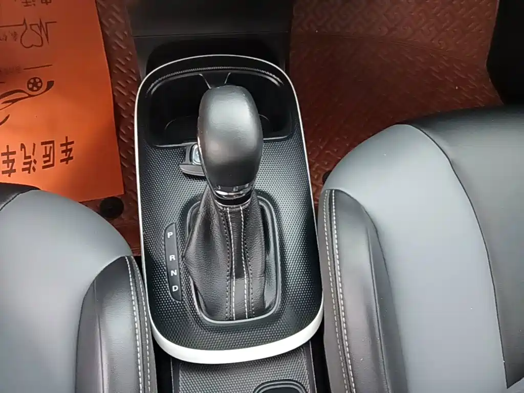 Roewe Clever — миниатюра 14