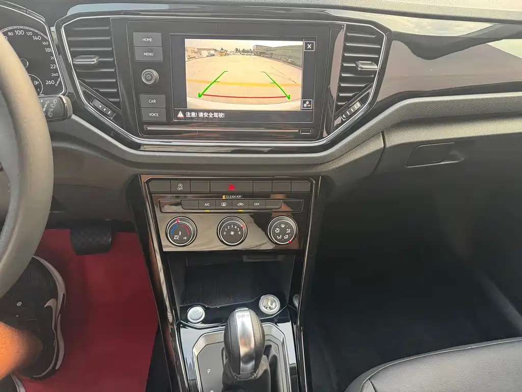 Volkswagen T-Roc — миниатюра 11