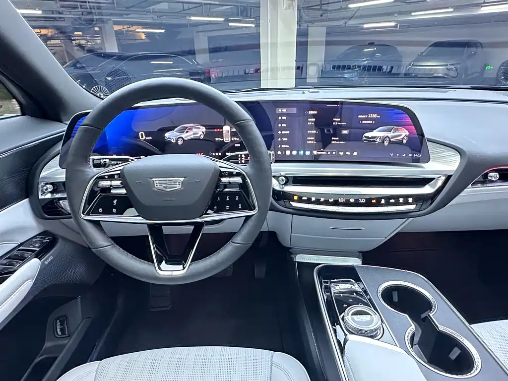Cadillac Lyriq — миниатюра 10