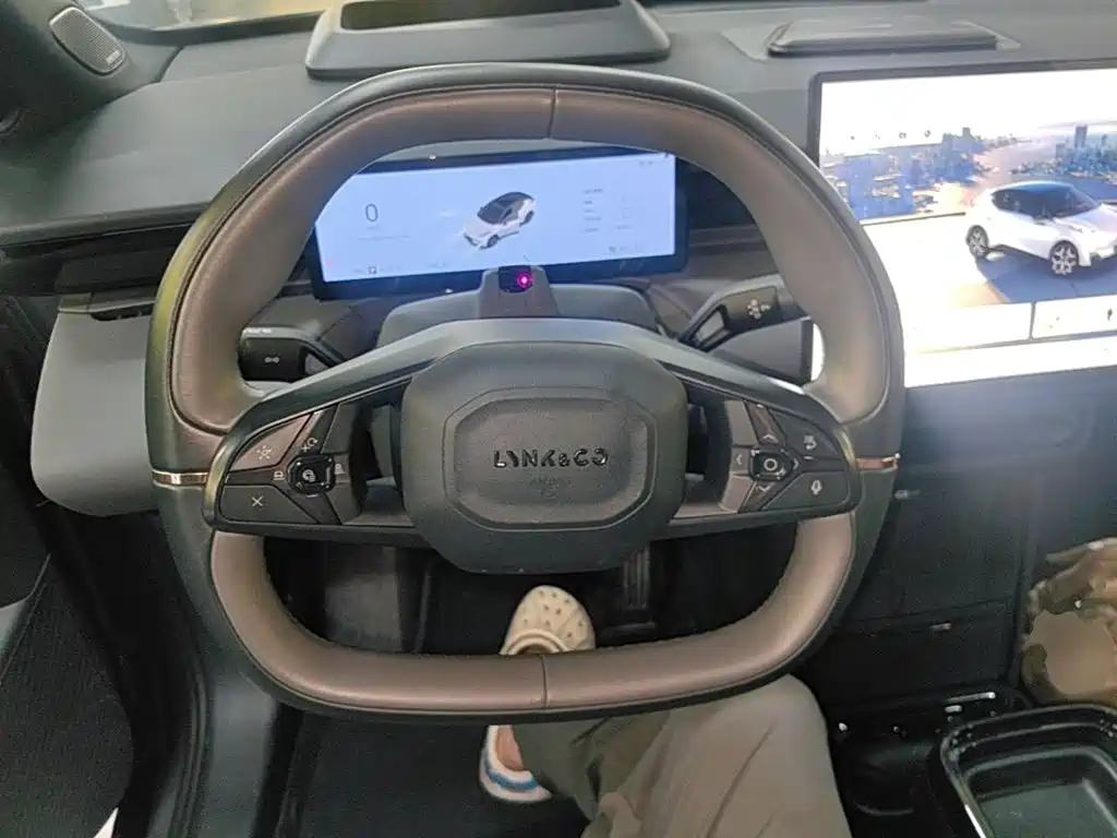 Lynk & Co Z20 — миниатюра 11