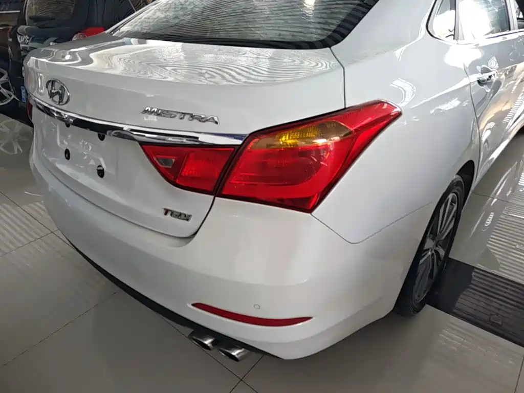 Hyundai Mistra — миниатюра 8