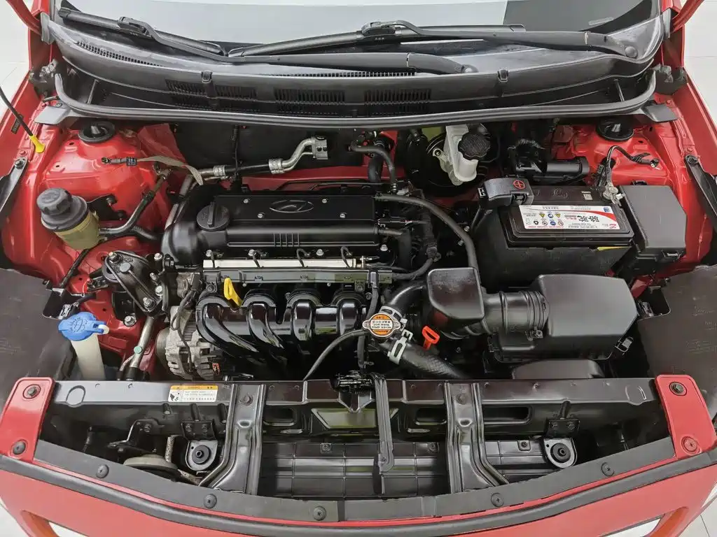 Hyundai Verna — миниатюра 6