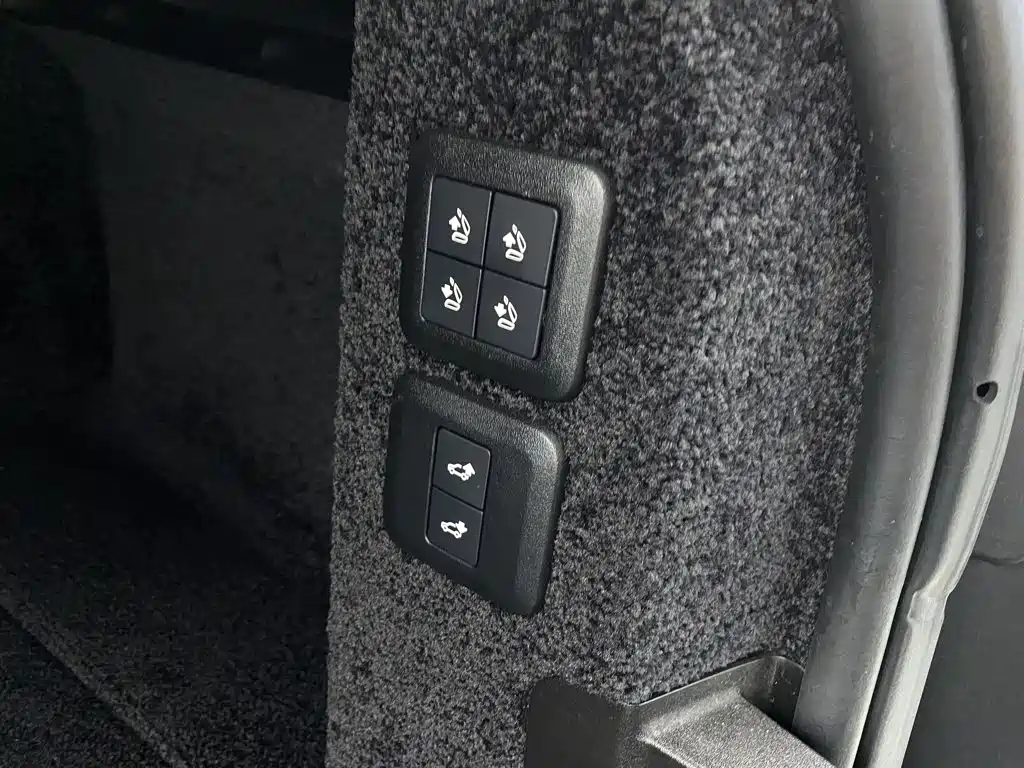 Land Rover Range Rover — миниатюра 28