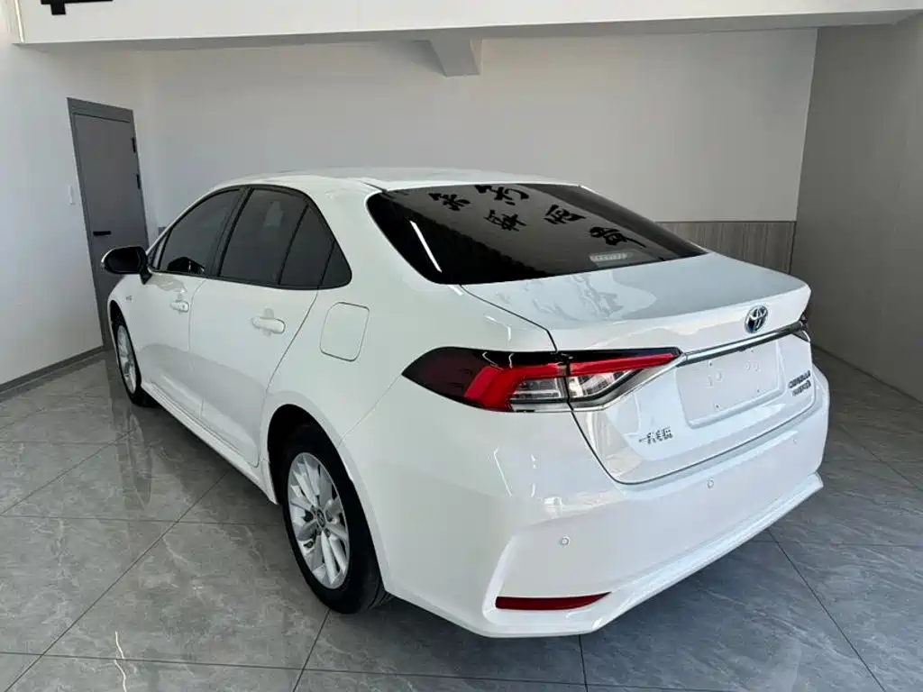 Toyota Corolla — миниатюра 6