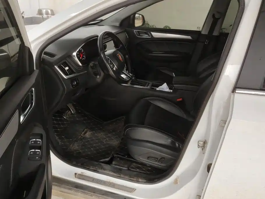 Roewe RX5 — миниатюра 7