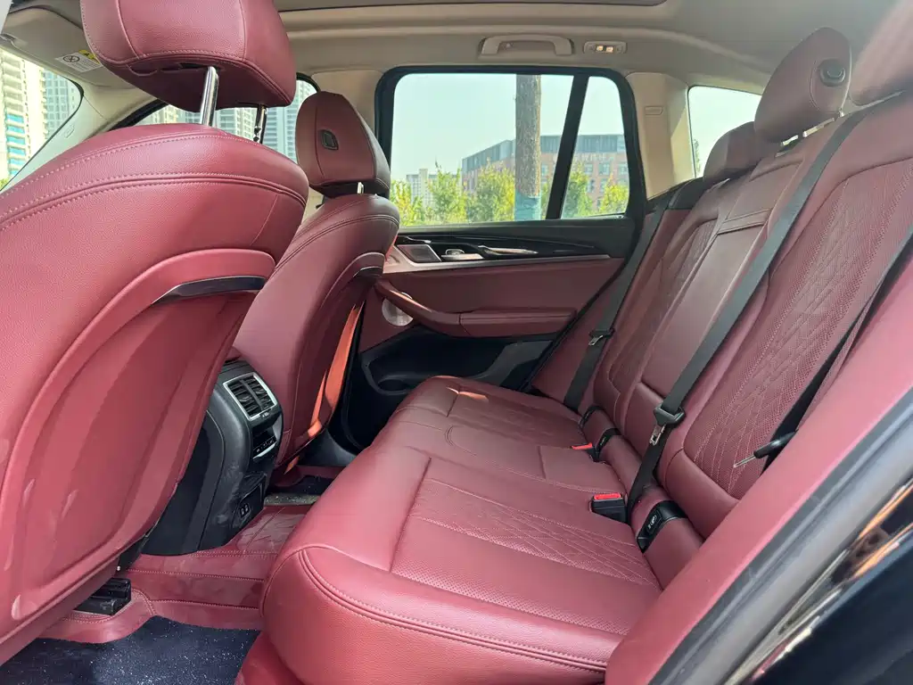 BMW iX3 — миниатюра 6