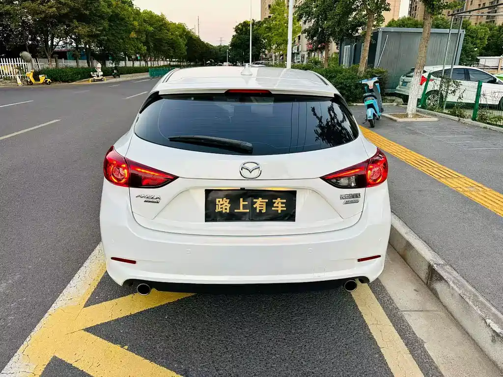 Mazda 3 Axela — миниатюра 4