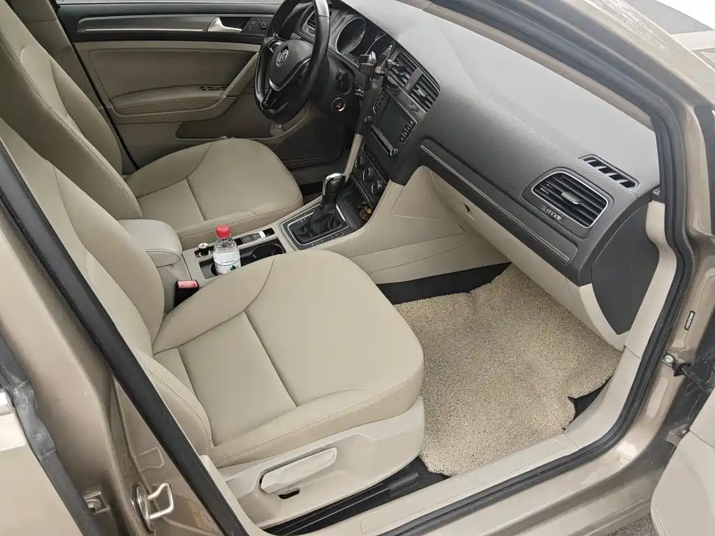 Volkswagen Golf — миниатюра 19
