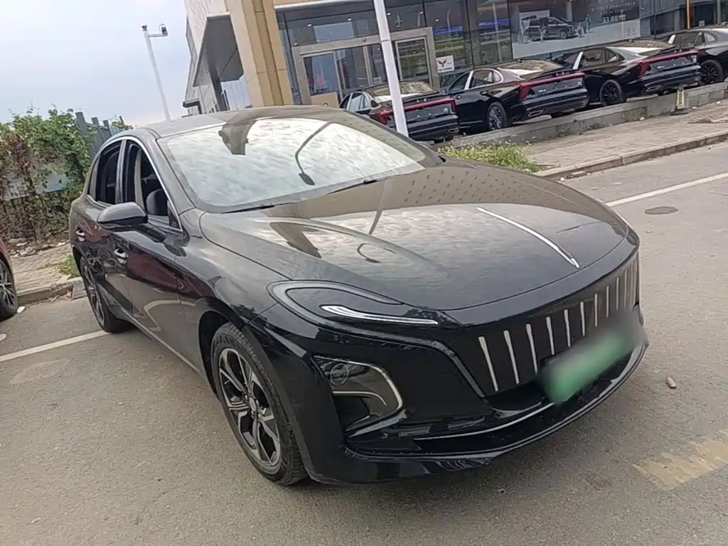 Hongqi Hongqi E-QM5 — миниатюра 4