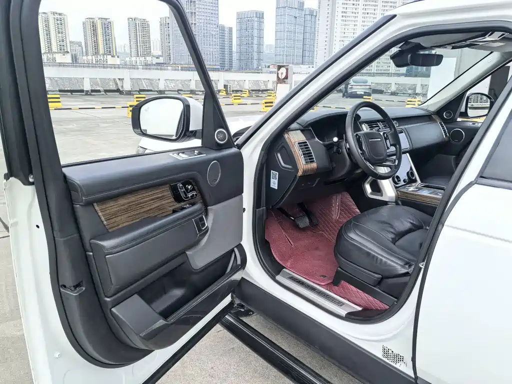 Land Rover Range Rover — миниатюра 10