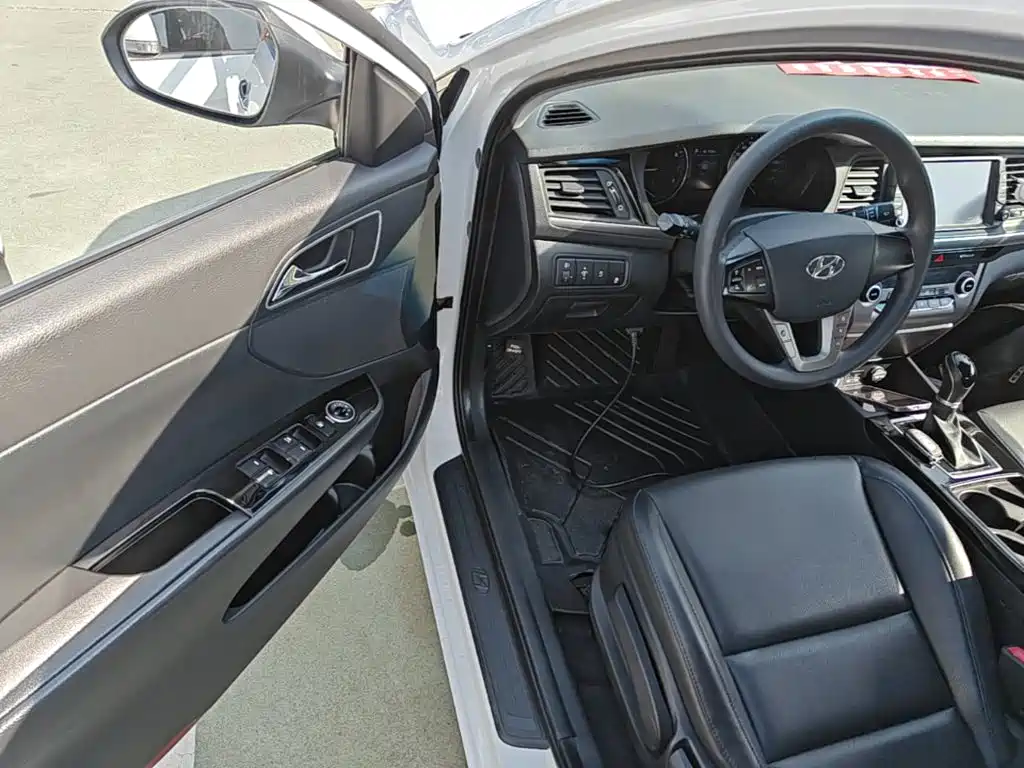 Hyundai Mistra — миниатюра 16