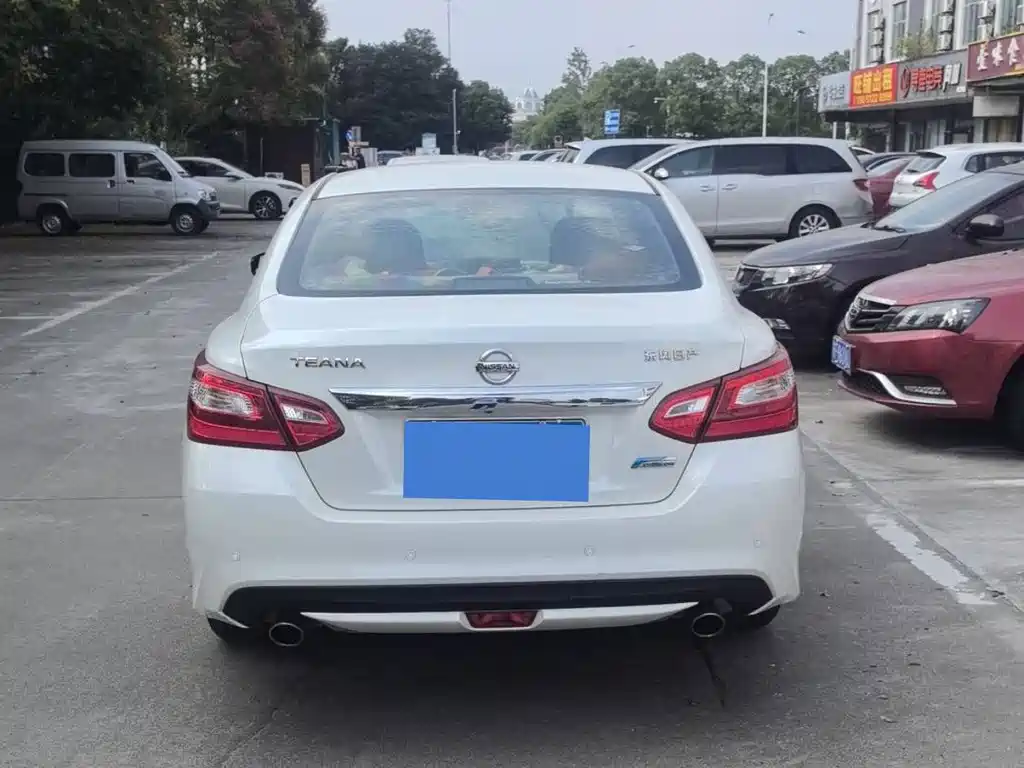 Nissan Teana — миниатюра 4