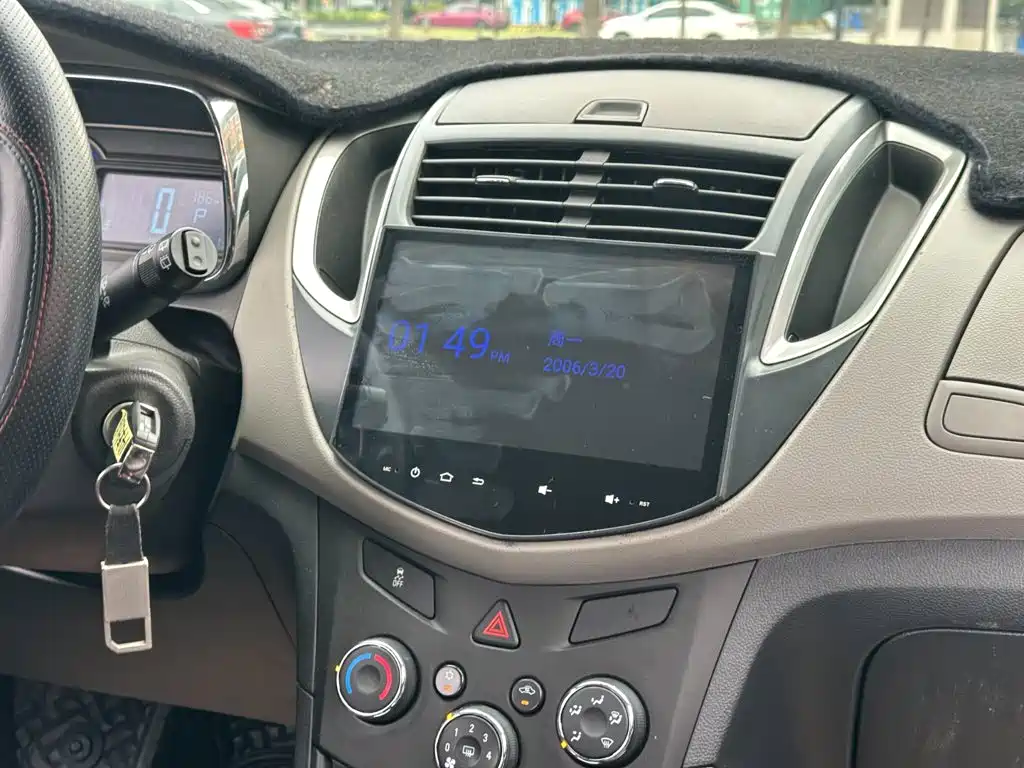 Chevrolet Trax — миниатюра 10