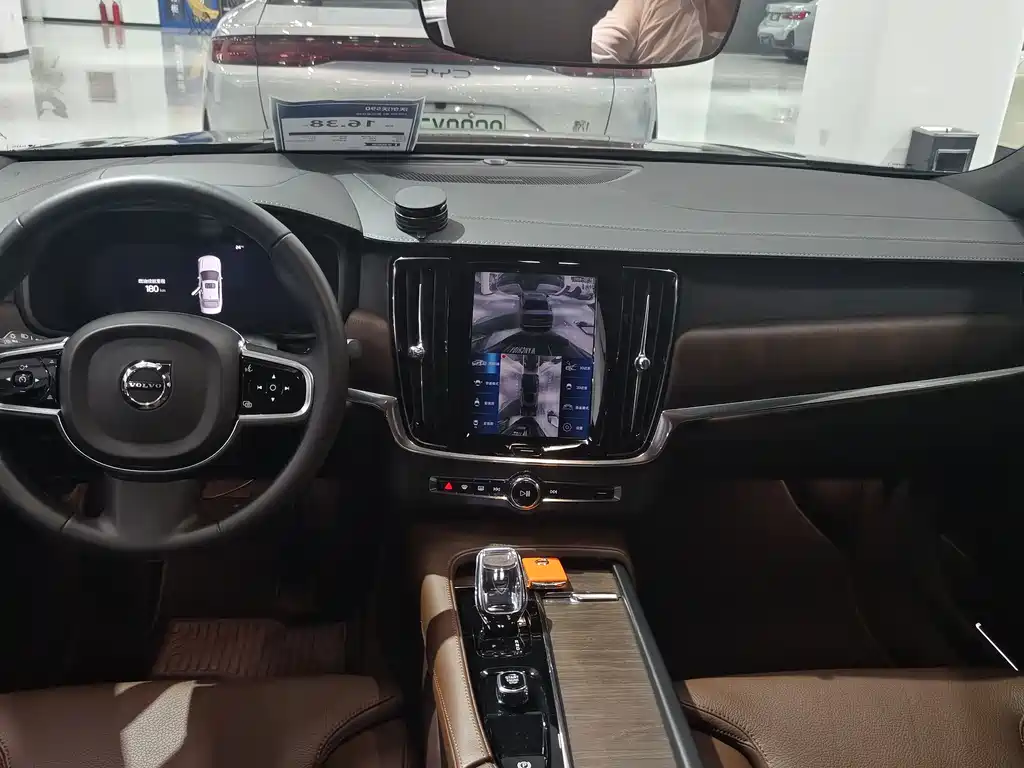 Volvo S90 — миниатюра 6