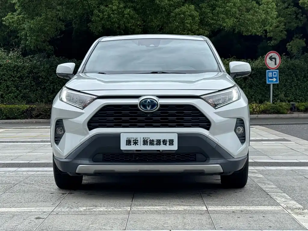 Toyota RAV4 — миниатюра 2