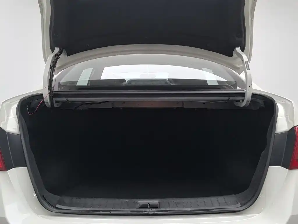Nissan Sylphy — миниатюра 16