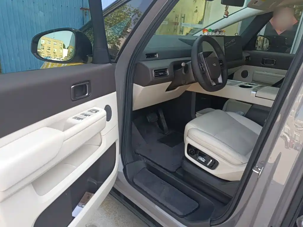 Li Auto Li MEGA — миниатюра 16