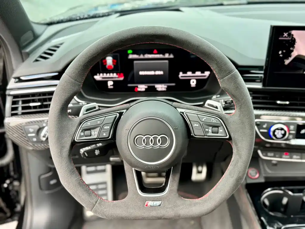 Audi RS 4 — миниатюра 7