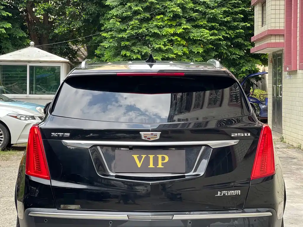 Cadillac XT5 — миниатюра 8