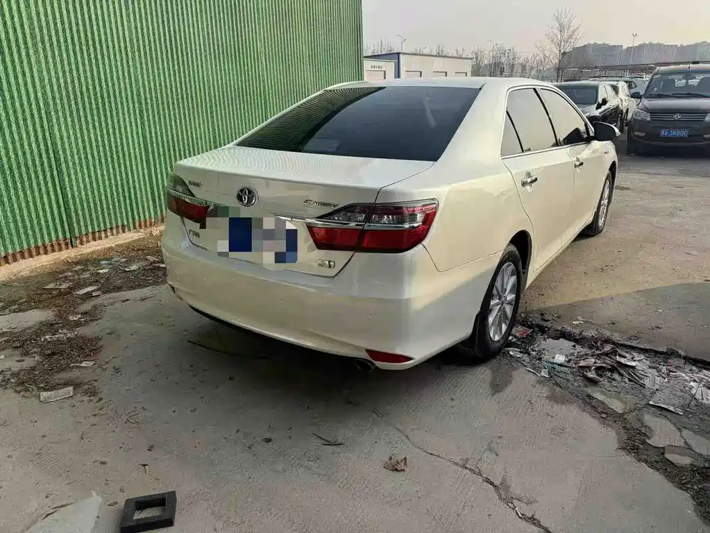 TOYOTA CAMRY
