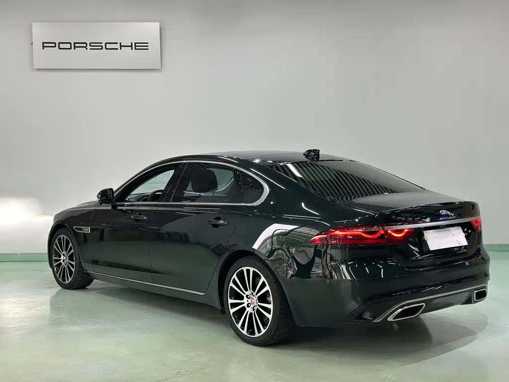Jaguar XFL — миниатюра 7