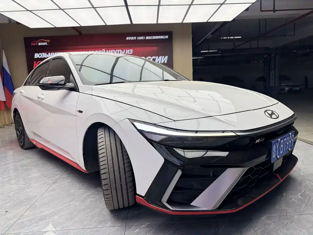 Hyundai Elantra — миниатюра 3
