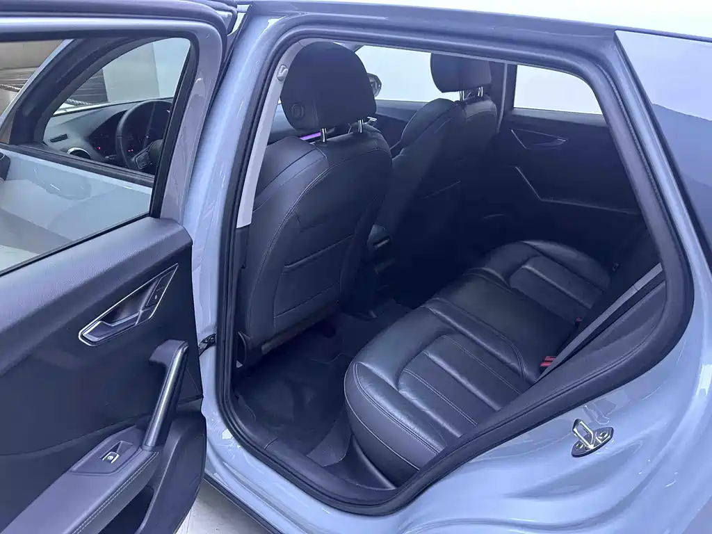 Audi Q2L — миниатюра 11