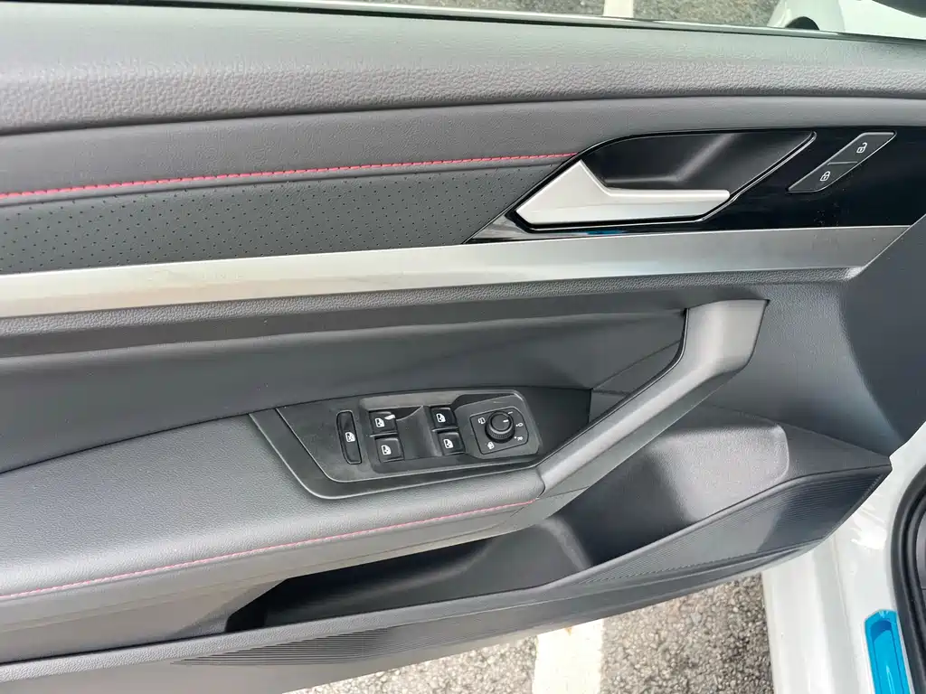 Volkswagen Lavida — миниатюра 12